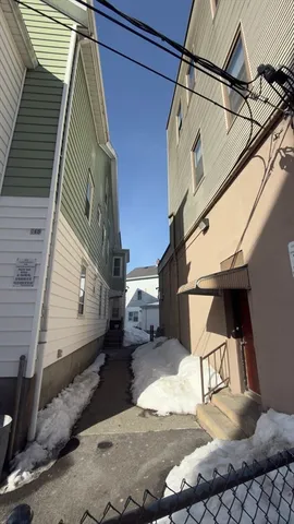 $3,360,000 | 1155-1157 Pleasant Street, Fall River, MA 02723