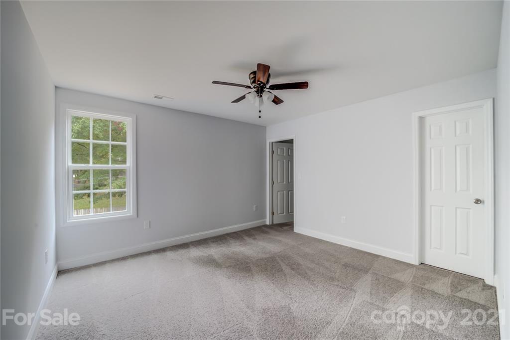5120 Lakeview Road Charlotte, NC 28216 - Photo 24 of 45 Gallery Image 24