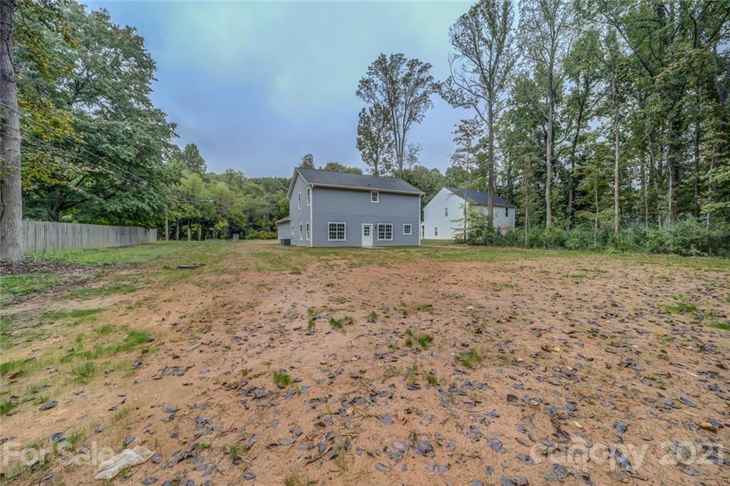5120 Lakeview Road Charlotte, NC 28216 - Photo 28 of 45 Gallery Image 28