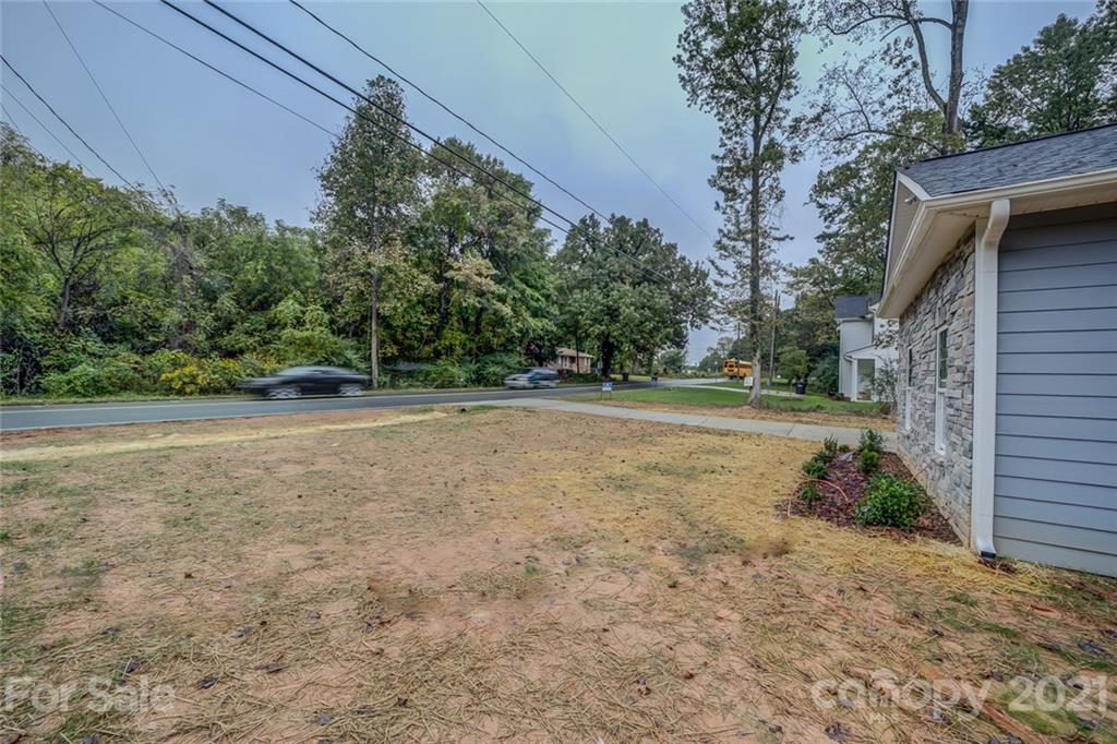 5120 Lakeview Road Charlotte, NC 28216 - Photo 31 of 45 Gallery Image 31
