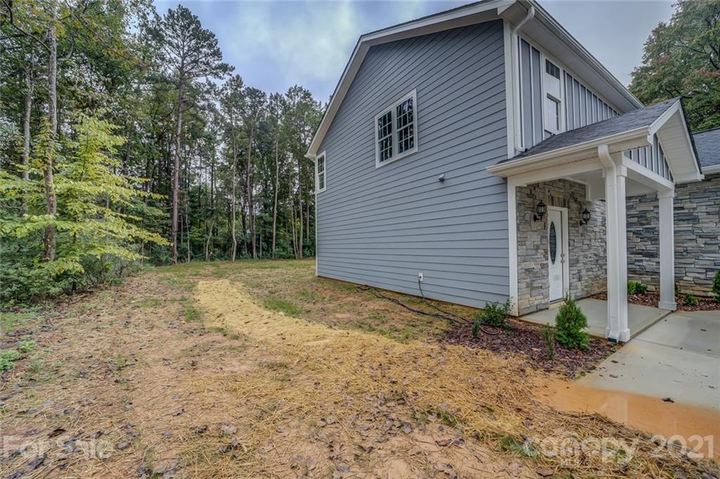 5120 Lakeview Road Charlotte, NC 28216 - Photo 33 of 45 Gallery Image 33
