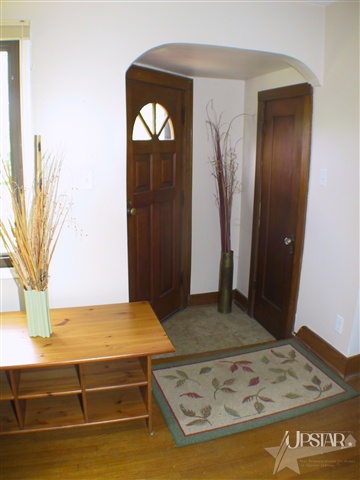 3325 West Wallen Road Fort Wayne, IN 46818 - Photo 3 of 10 Gallery Image 3