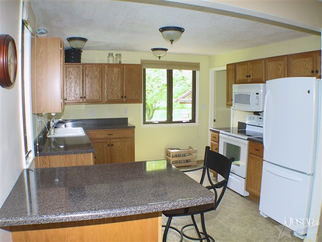 3325 West Wallen Road Fort Wayne, IN 46818 - Photo 5 of 10 Gallery Image 5