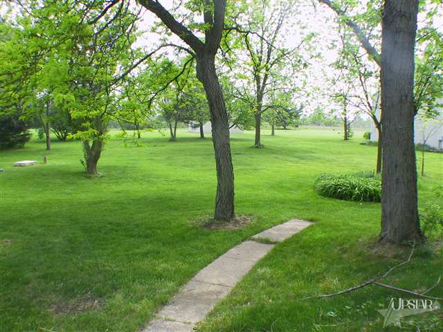 3325 West Wallen Road Fort Wayne, IN 46818 - Photo 9 of 10 Gallery Image 9