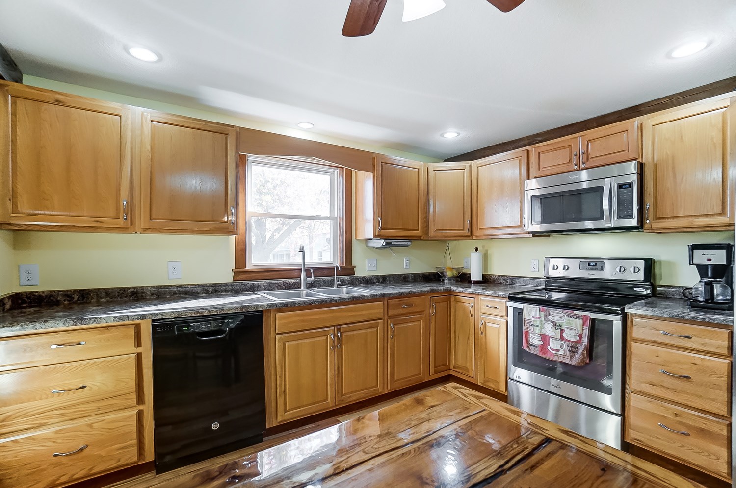 4505 Snyder Road Monroeville, IN 46773 - Photo 8 of 36