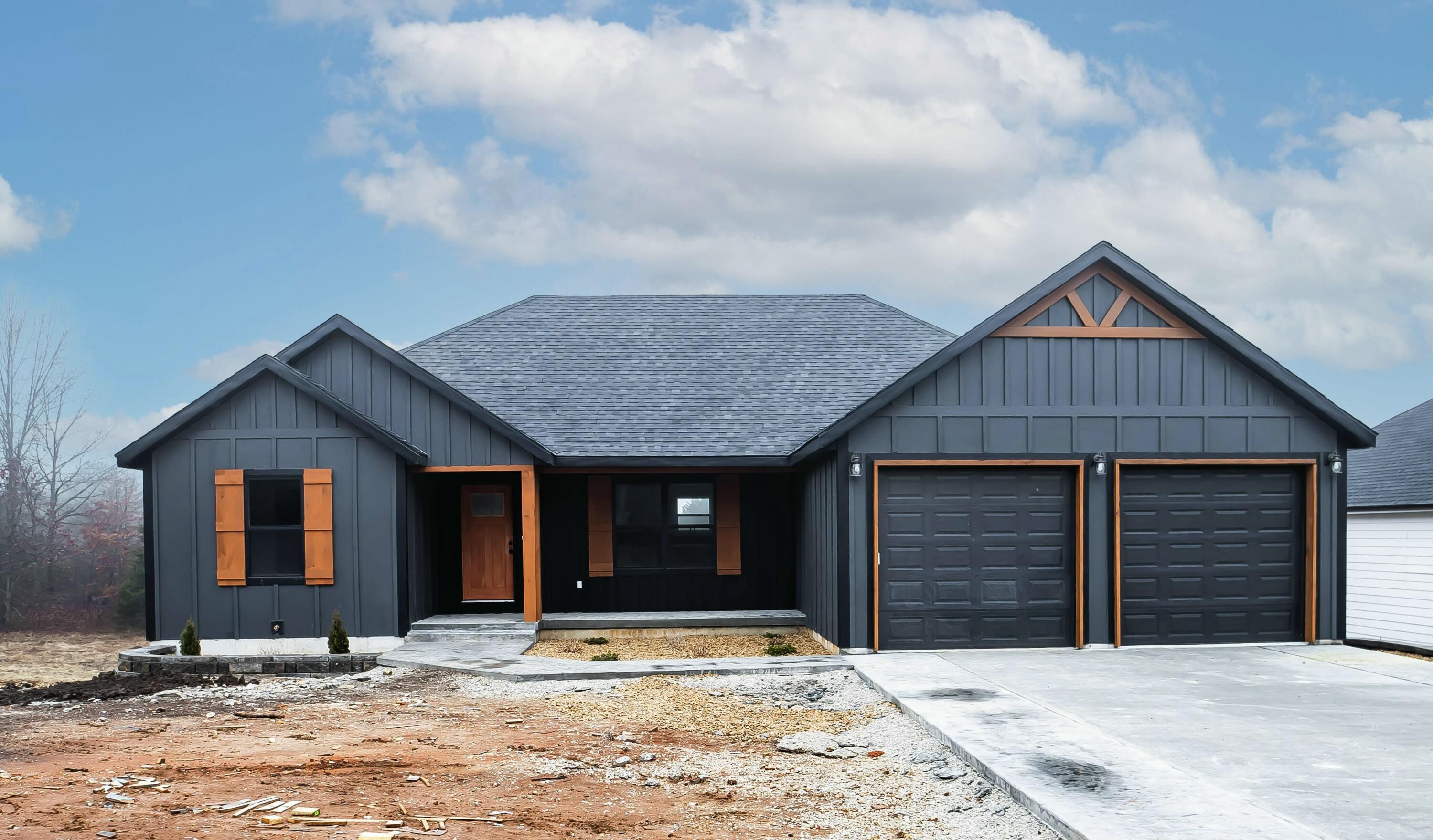 815 South Elm Road Marshfield, MO 65706 - Photo 1 of 1 Front of Home