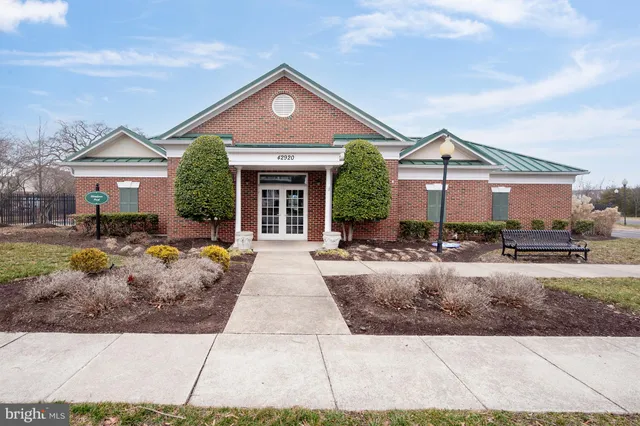 $509,900 | 42919 Pamplin Terrace, Chantilly, VA 20152