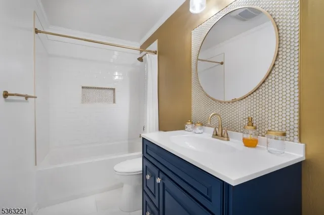 $605,000 | 4 Grove Street, Newton, NJ 07860