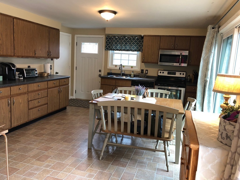 62 Grimes Road Hubbardston, MA 01452 - Photo 7 of 28 Gallery Image 7