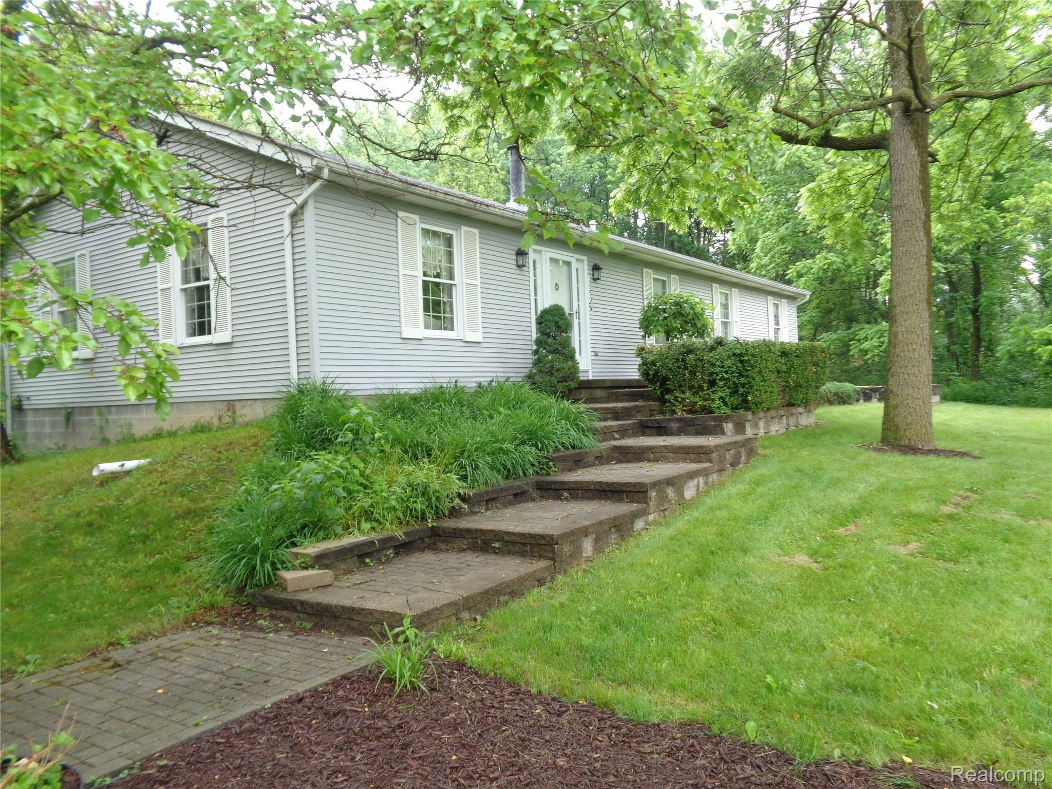 3550 Hannan Road Canton, MI 48188 - Photo 1 of 59 DSC01639.JPG