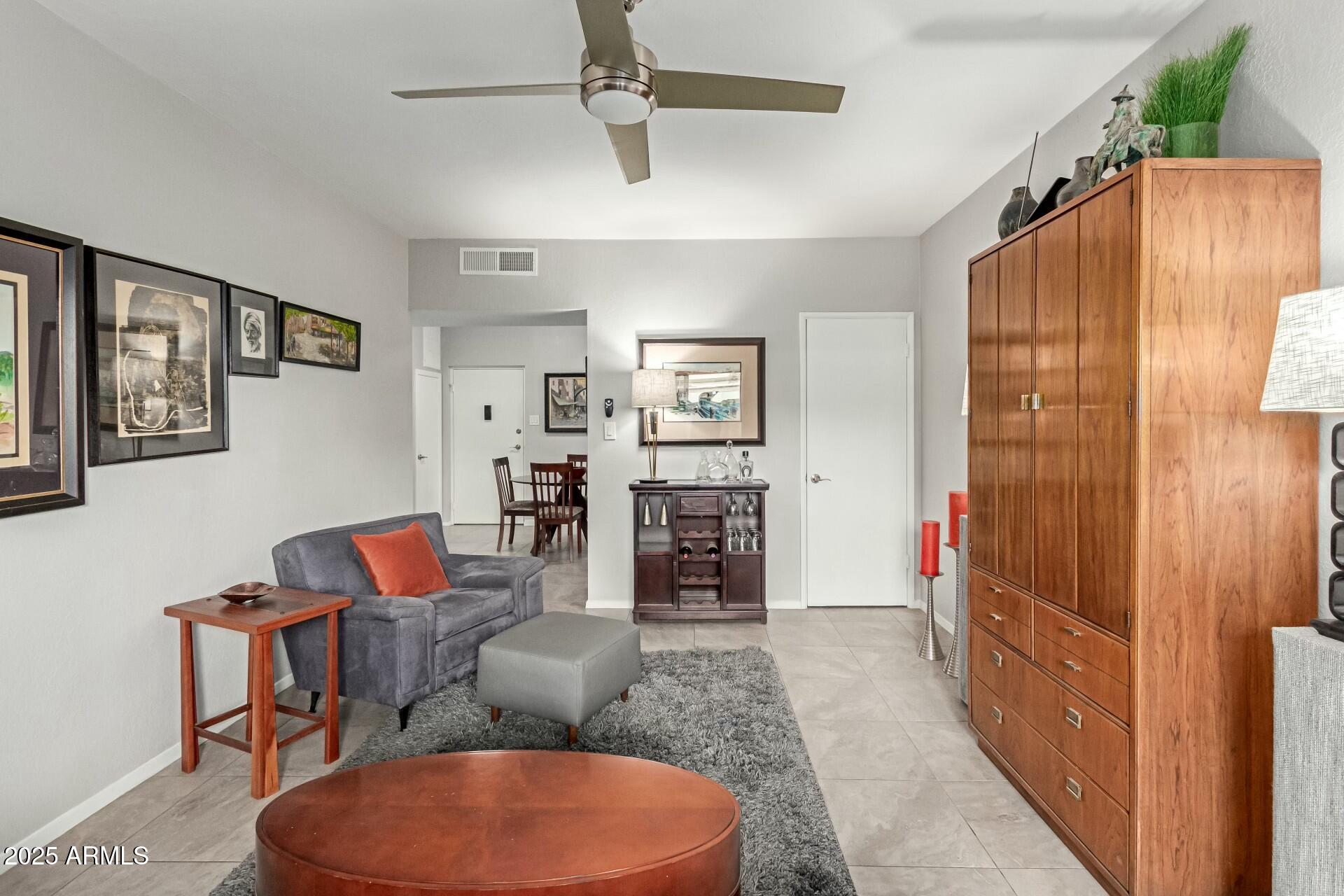 355 East Thomas Road, Unit B110 Phoenix, AZ 85012 - Photo 11 of 32 tempImageeyHzM9