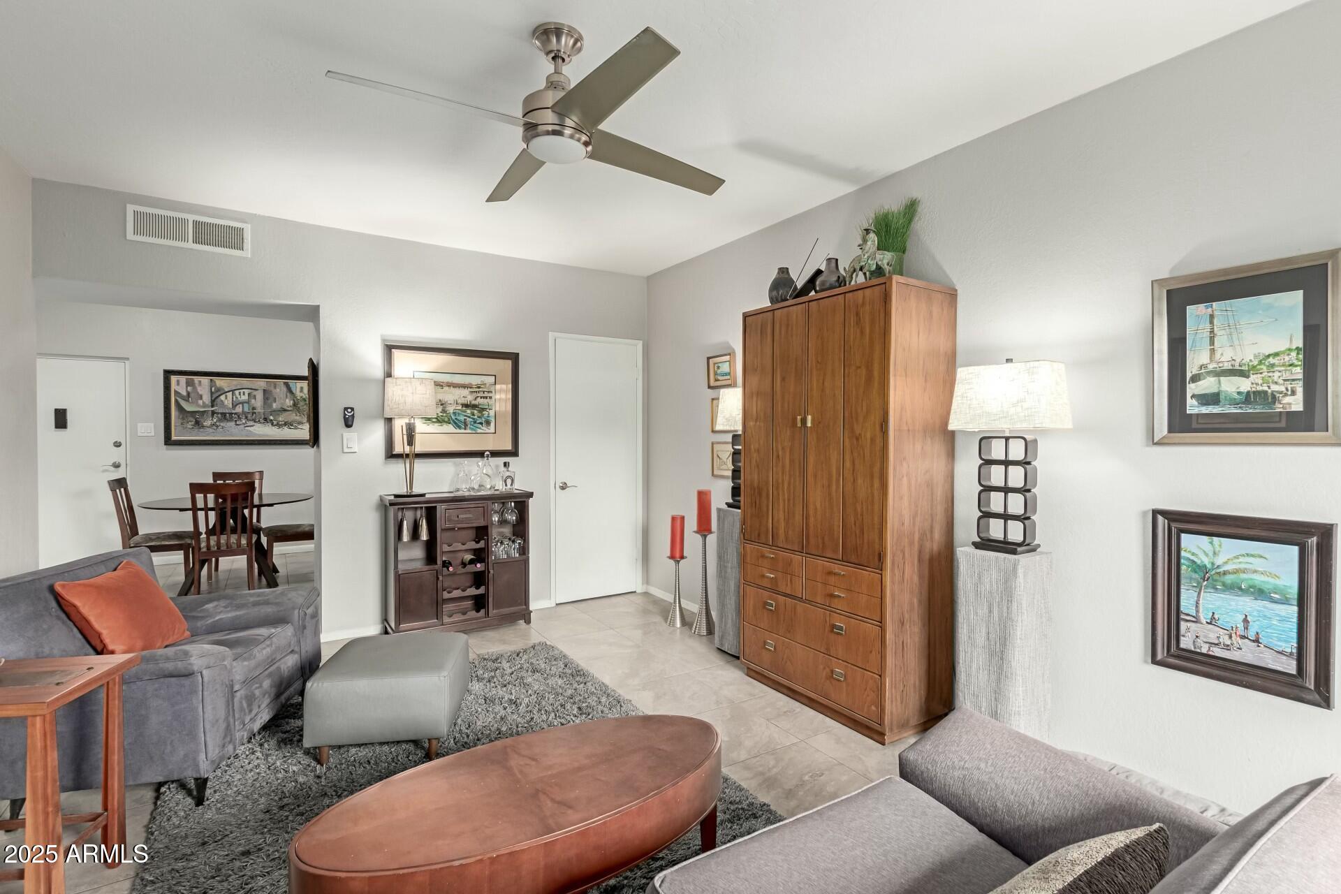 355 East Thomas Road, Unit B110 Phoenix, AZ 85012 - Photo 12 of 32 tempImageFCWKGs