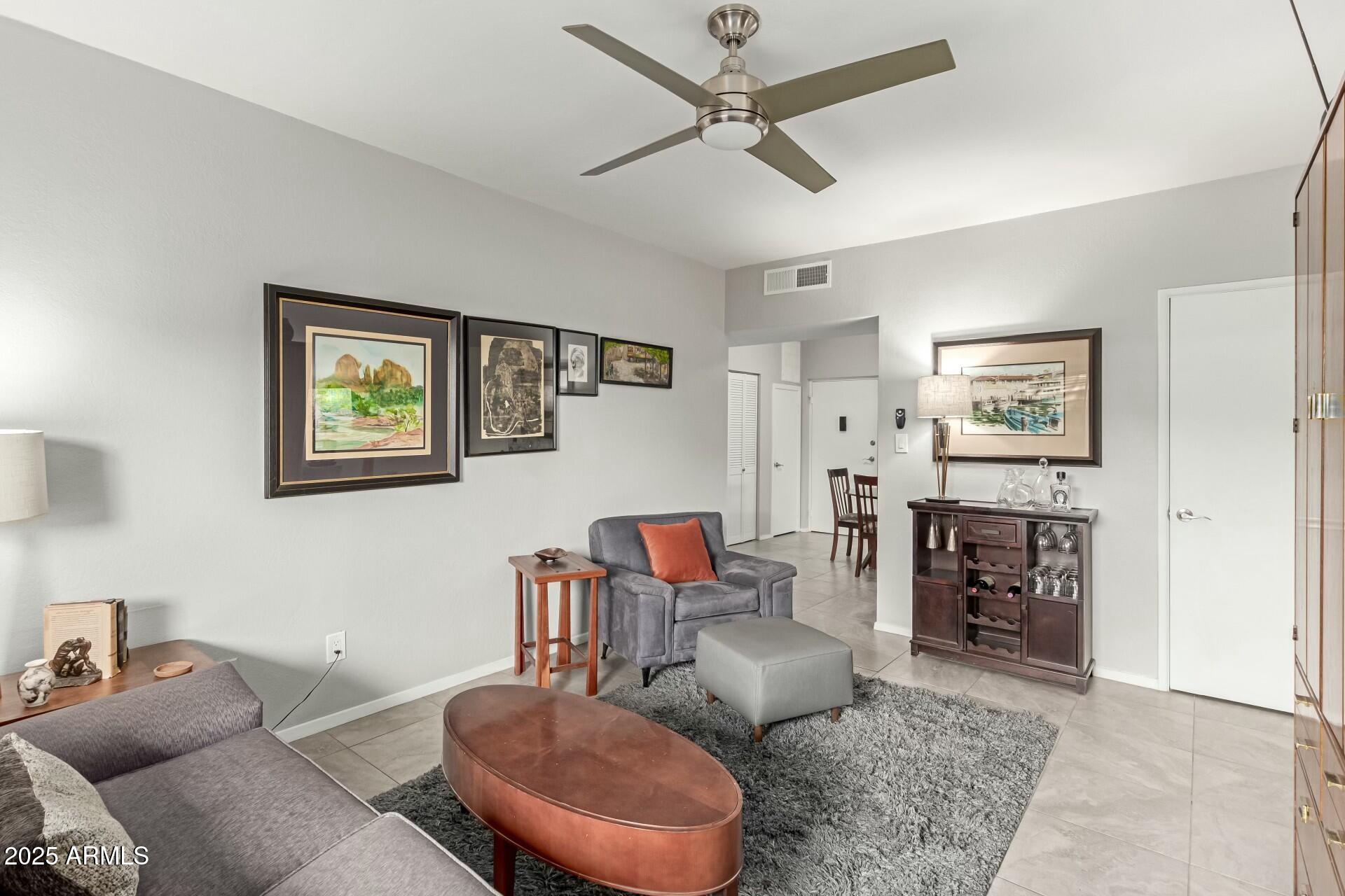 355 East Thomas Road, Unit B110 Phoenix, AZ 85012 - Photo 10 of 32 tempImage1wNQlC