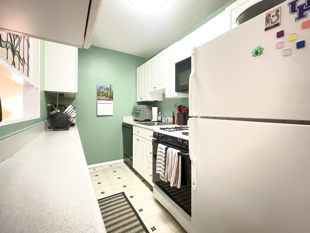 2 Hawthorne Place, Unit 16K Boston, MA 02114 - Photo 7 of 23