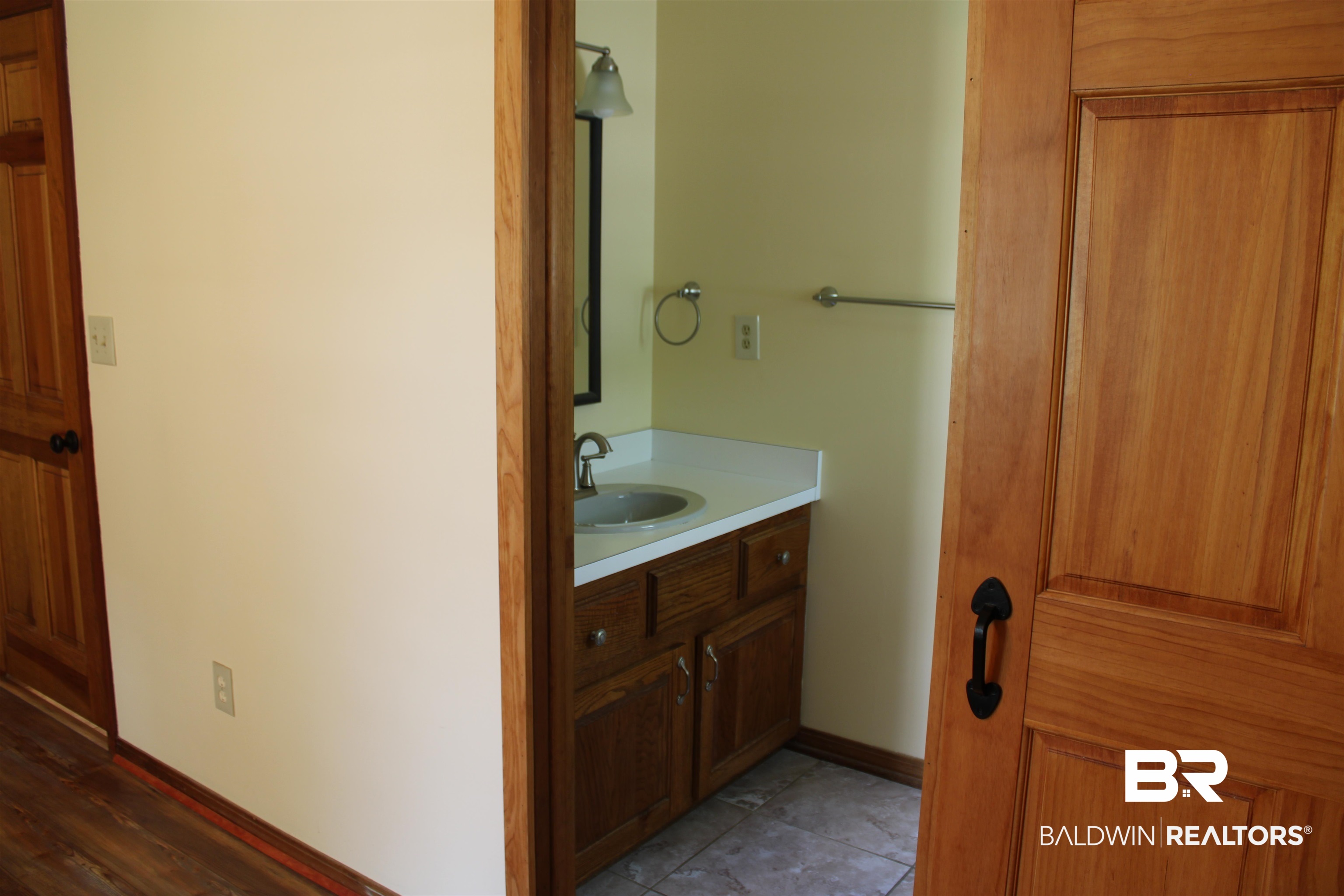 2800 Pine Ridge Drive Lillian, AL 36549 - Photo 21 of 37 Primary Suite