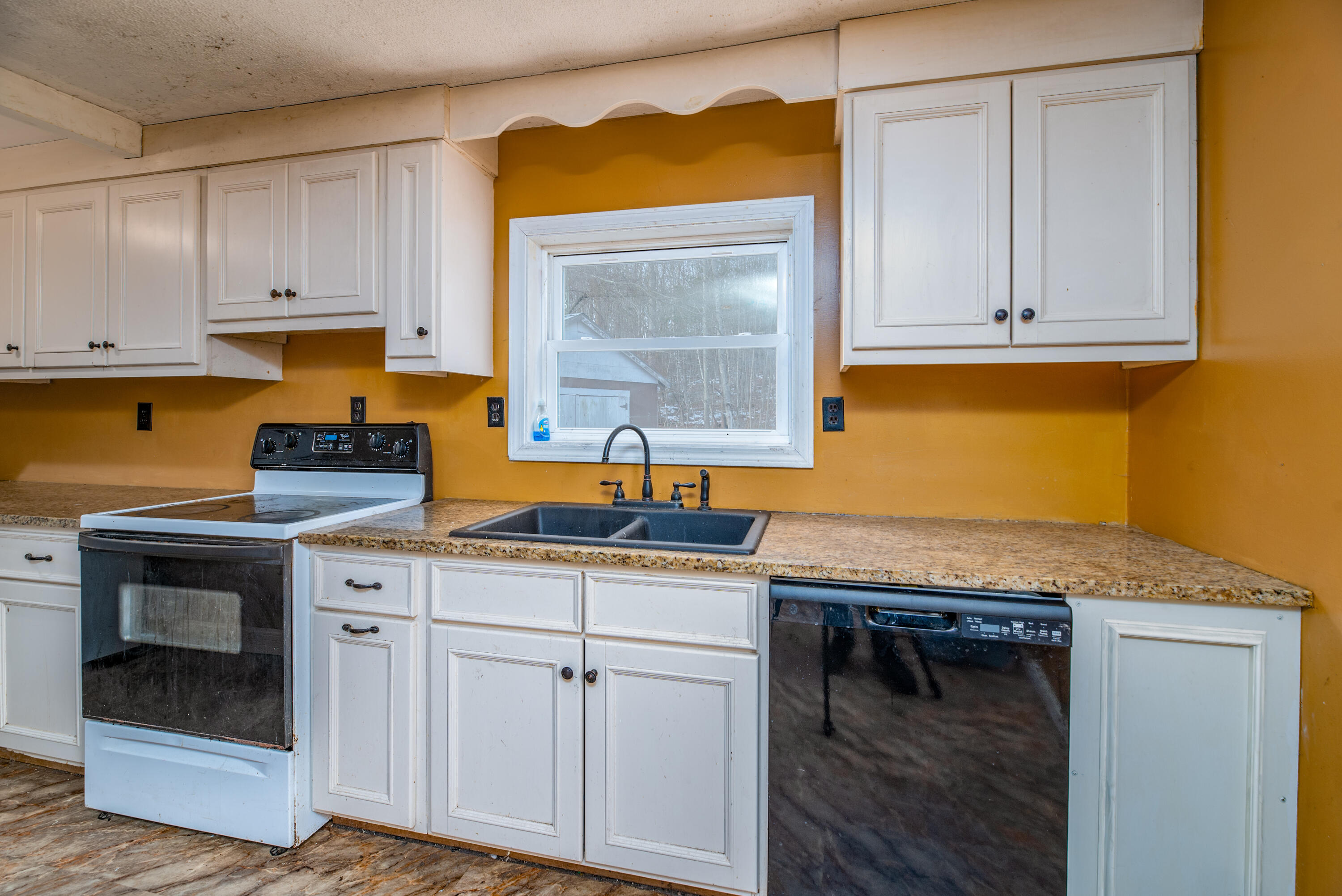 1070 Bean Road Mount Vernon, ME 04352 - Photo 12 of 28 Interior10