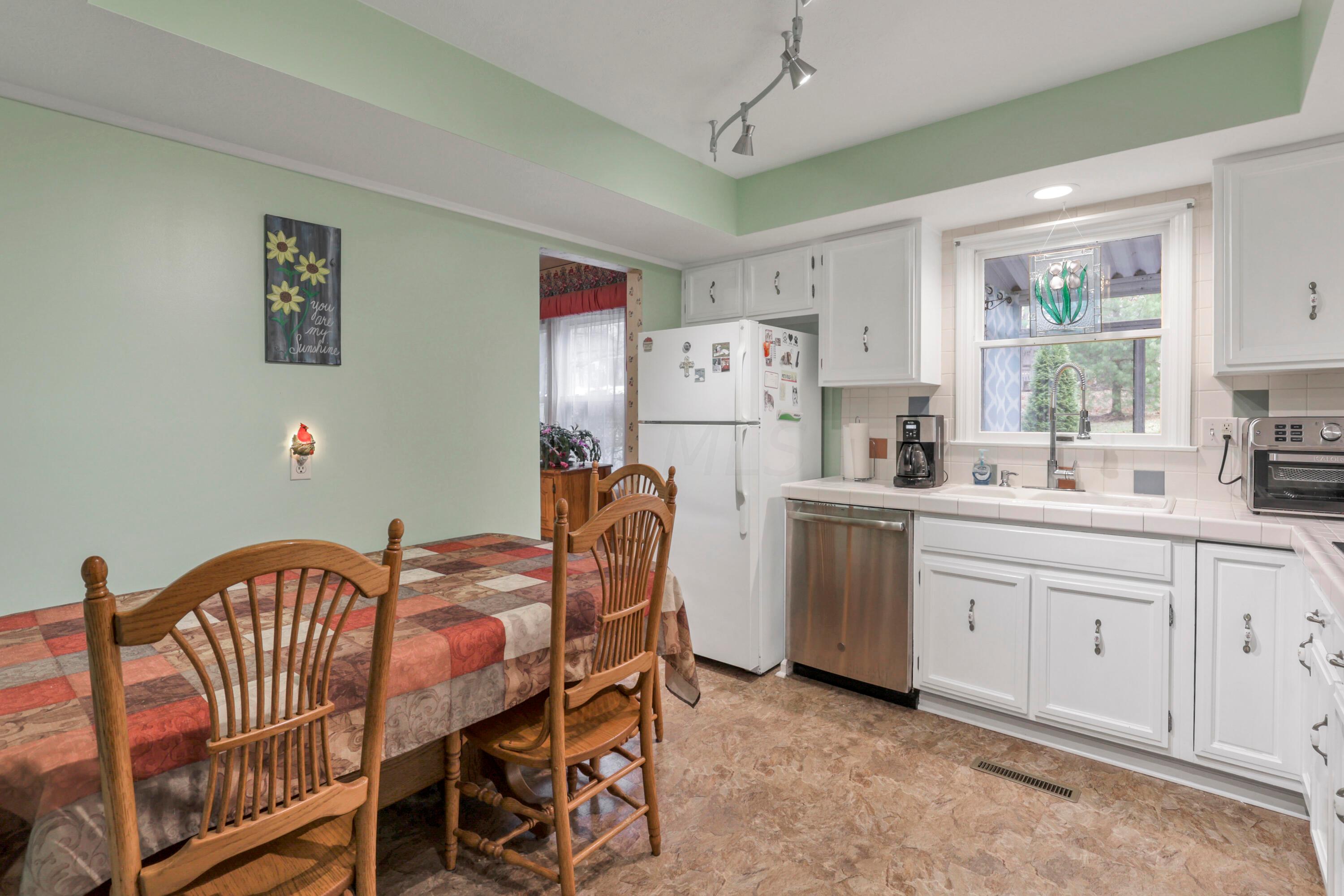 1030 Hickory Road Heath, OH 43056 - Photo 20 of 45 0N4A7389
