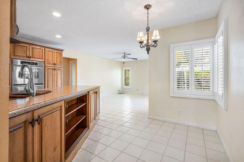 22311 Boyaca Avenue Boca Raton, FL 33433 - Photo 16 of 41 Eat In Kitchen