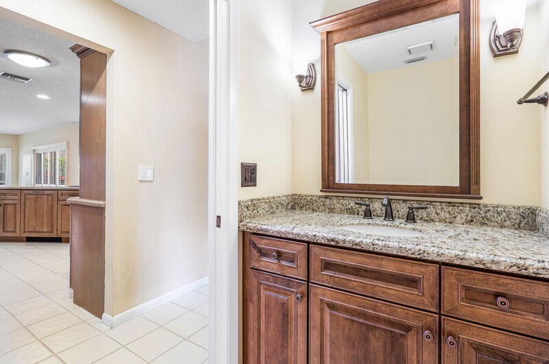 22311 Boyaca Avenue Boca Raton, FL 33433 - Photo 31 of 41 1/2 Bath