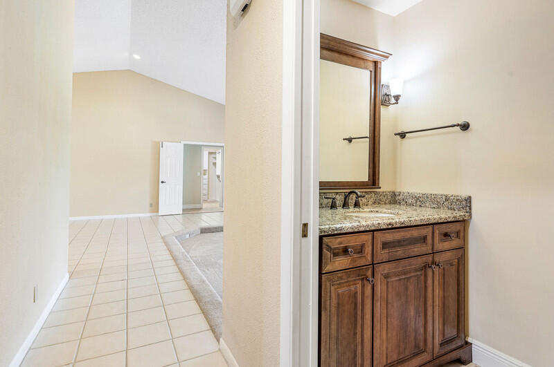 22311 Boyaca Avenue Boca Raton, FL 33433 - Photo 32 of 41 1/2 Bath