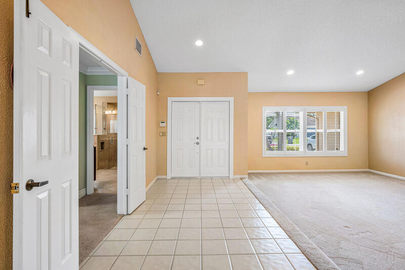 22311 Boyaca Avenue Boca Raton, FL 33433 - Photo 8 of 41 Entry Foyer