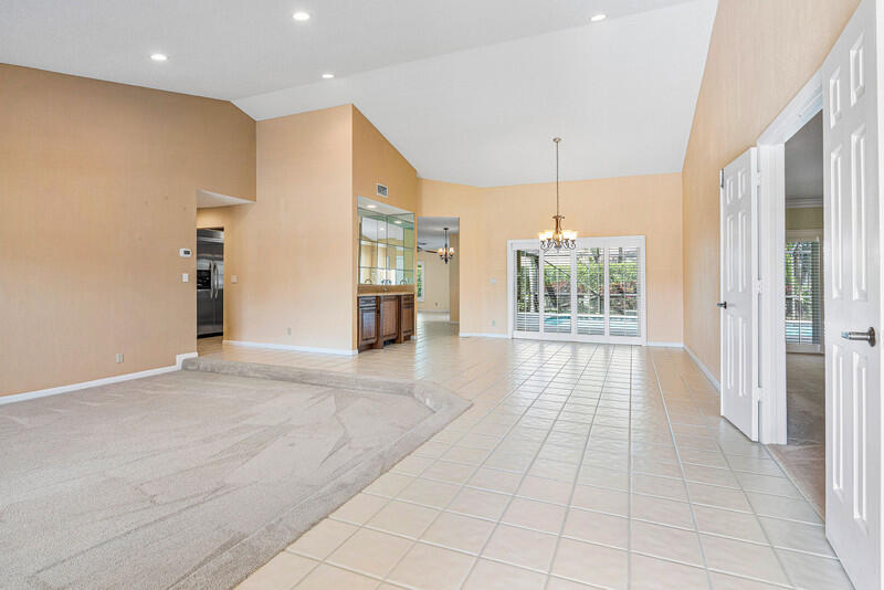 22311 Boyaca Avenue Boca Raton, FL 33433 - Photo 9 of 41 Living/Dining/Wetbar