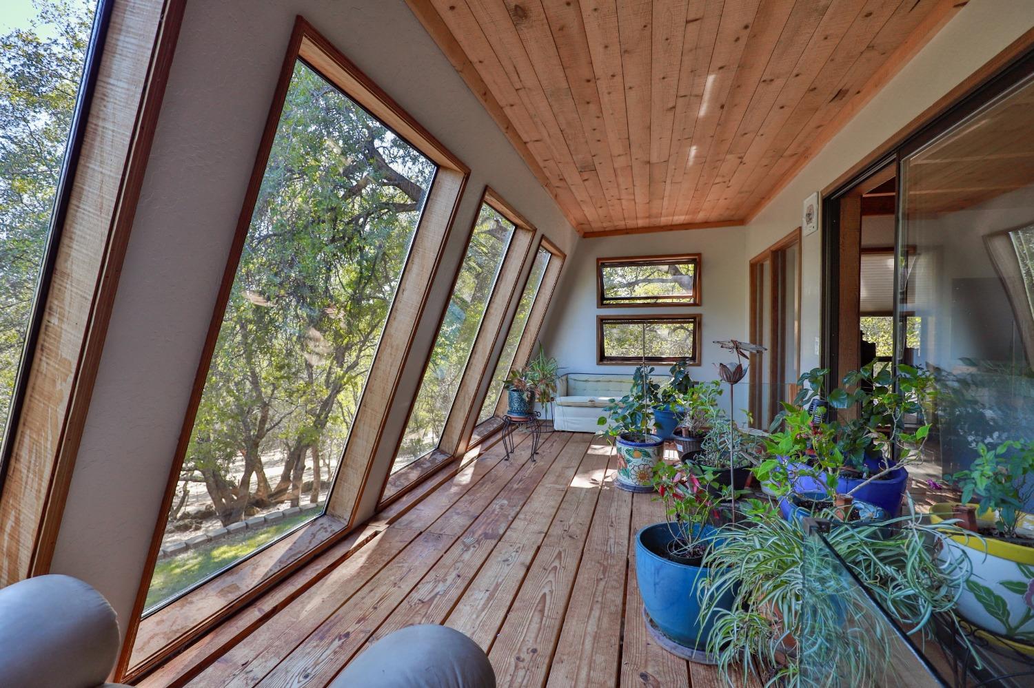 6091 Dutch Mine Road Diamond Springs, CA 95619 - Photo 35 of 83 Main Level Sun-Room/Solarium Sitting Area