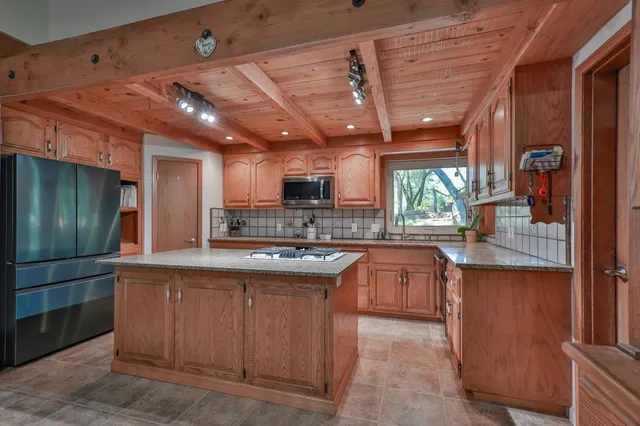 $950,000 | 6091 Dutch Mine Road, Diamond Springs, CA 95619