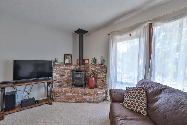 $950,000 | 6091 Dutch Mine Road, Diamond Springs, CA 95619