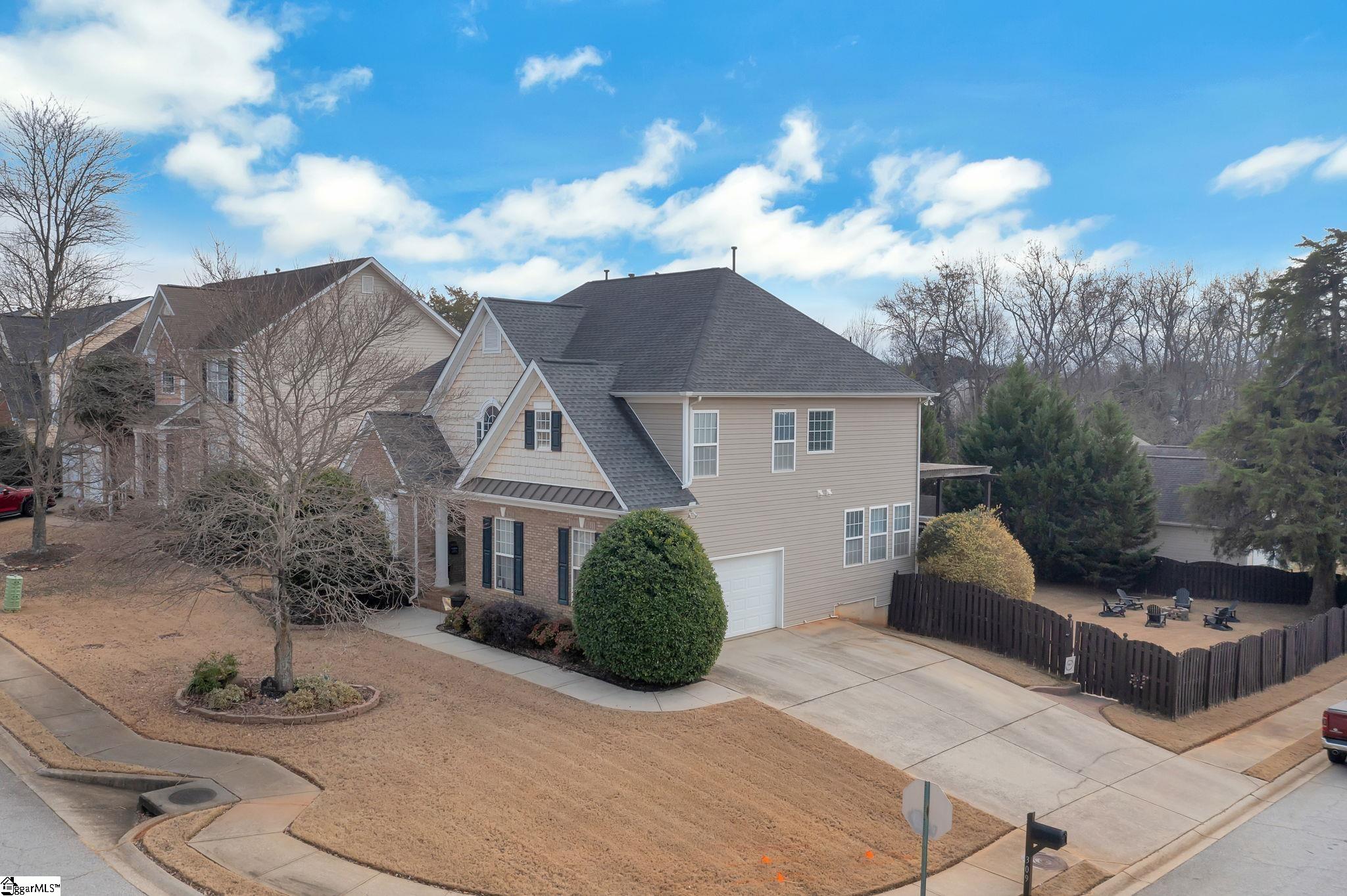 309 Tanner Chase Way Greenville, SC 29607 - Photo 3 of 32 Gallery Image 3