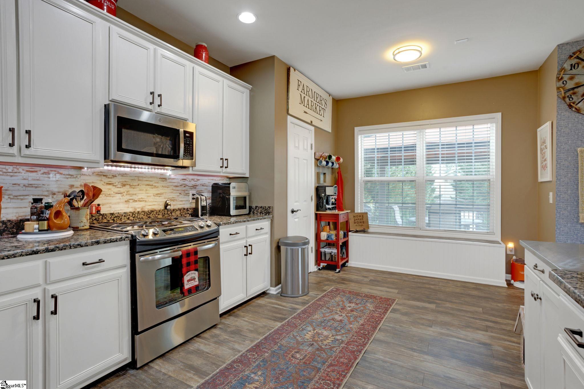 309 Tanner Chase Way Greenville, SC 29607 - Photo 9 of 32 Gallery Image 9