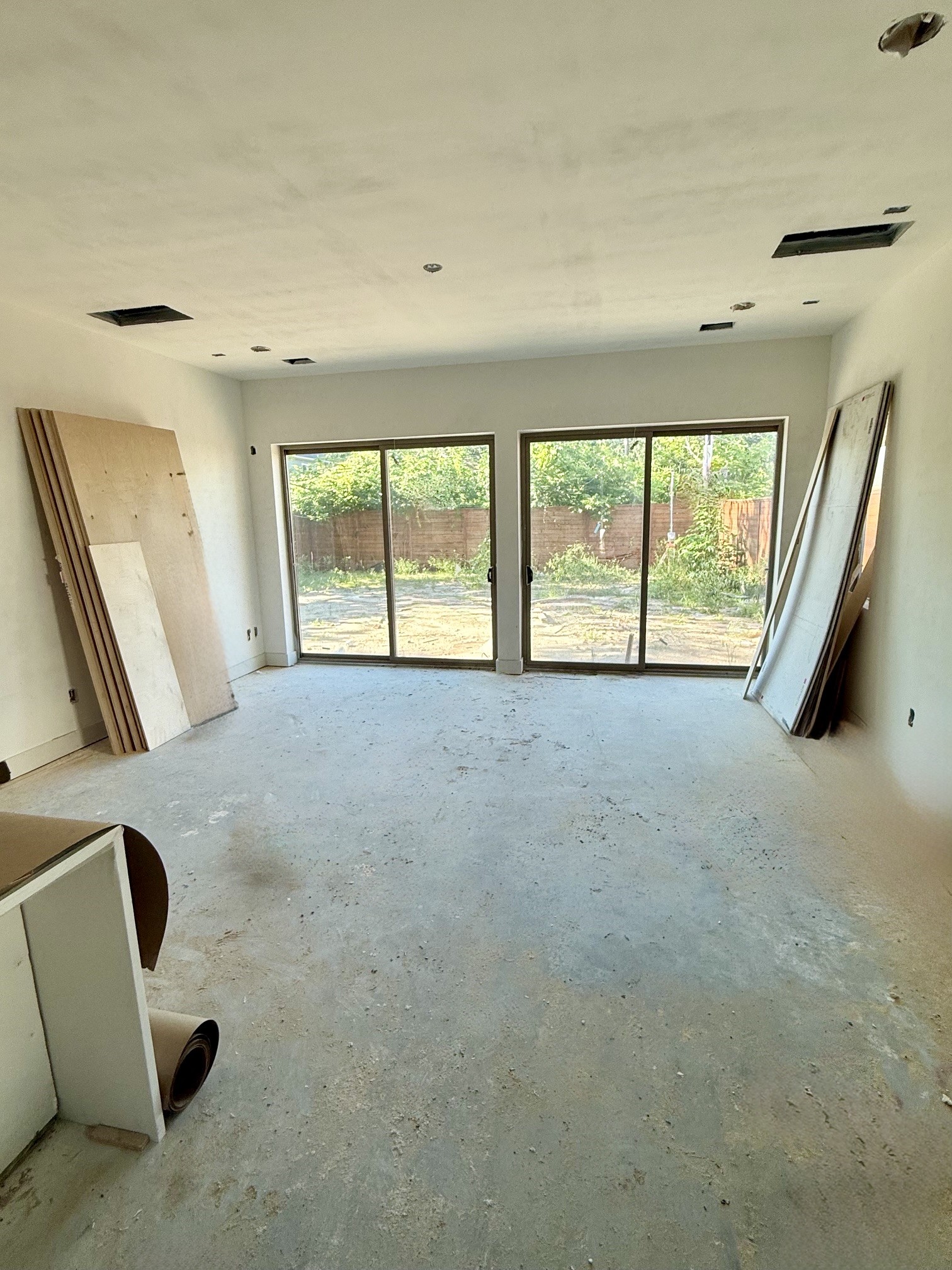 116 East 23rd Street Houston, TX 77008 - Photo 5 of 50 * Est Comp 9/15/2026 *
* Construction as of 5/4 *
* Customization options available during construction ONLY
* THIS IS AN ACTIVE CONSTRUCTION SITE, BUYERS MUST REQUEST APPOINTMENT TO BE ON PREMISES AT ALL TIMES.
* All information should be independently verified. Plans are subject to change without notice.