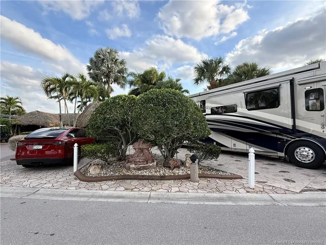$339,000 | 421 Northwest Chipshot Lane, Port St. Lucie, FL 34986