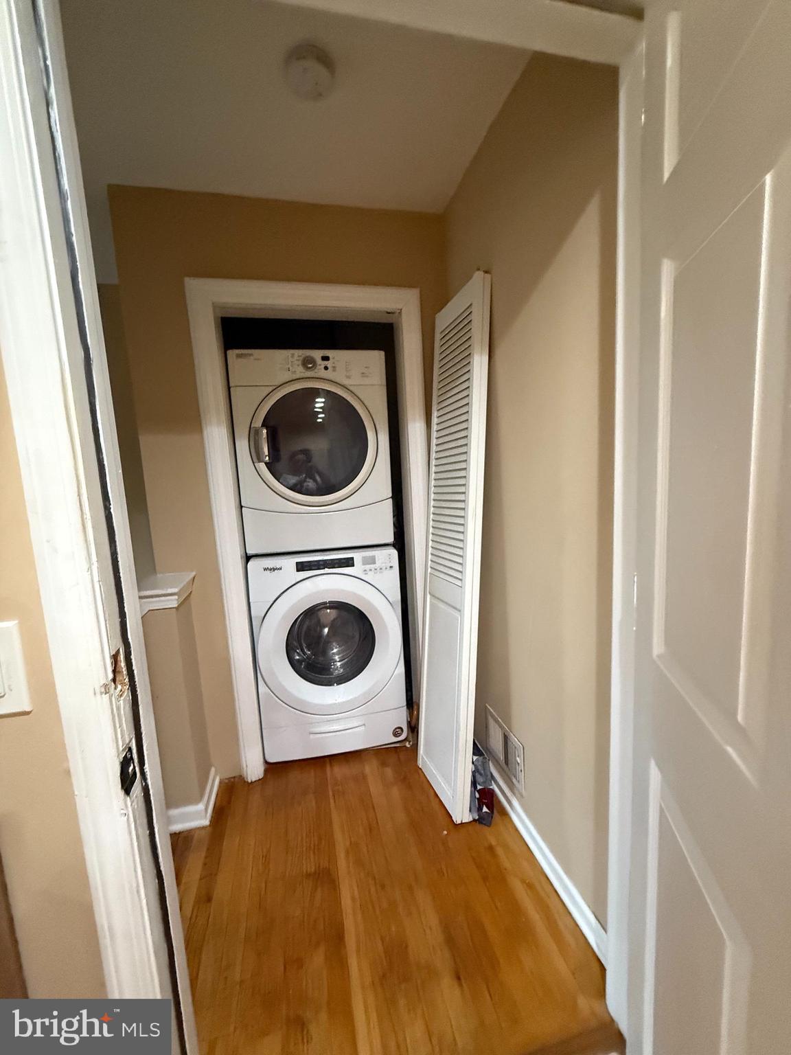 697 Johnstone Street Perth Amboy, NJ 08861 - Photo 8 of 8