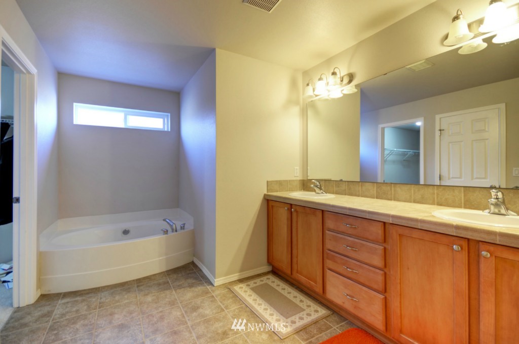 23106 27th Drive Southeast Bothell, WA 98021 - Photo 16 of 25