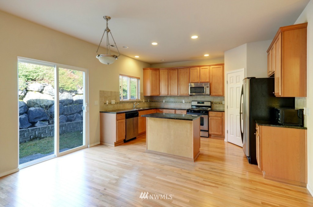 23106 27th Drive Southeast Bothell, WA 98021 - Photo 5 of 25