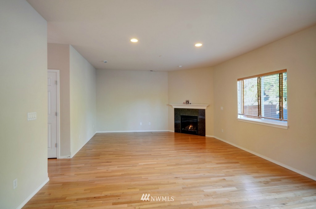 23106 27th Drive Southeast Bothell, WA 98021 - Photo 6 of 25