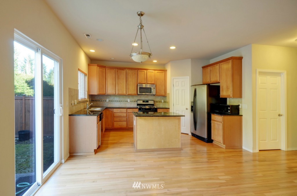 23106 27th Drive Southeast Bothell, WA 98021 - Photo 7 of 25