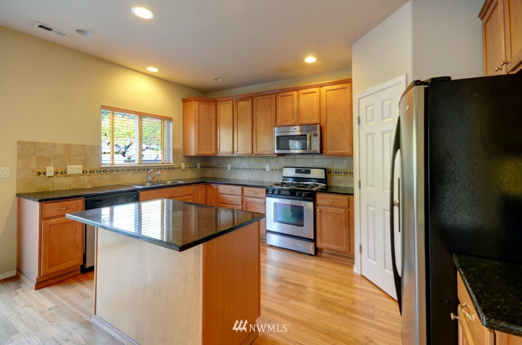 23106 27th Drive Southeast Bothell, WA 98021 - Photo 10 of 25