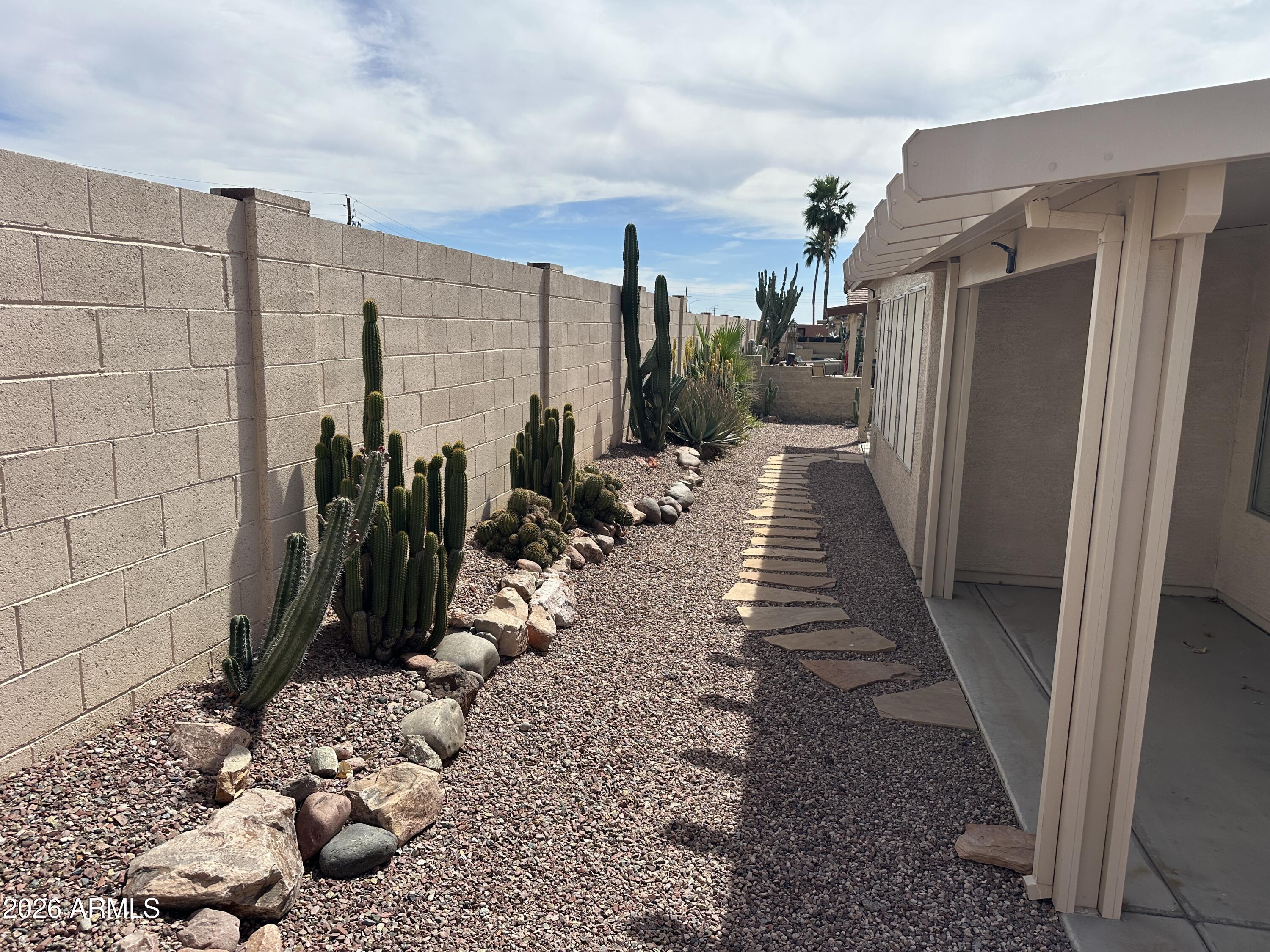 2101 South Meridian Road, Unit 172 Apache Junction, AZ 85120 - Photo 33 of 49 Backyard