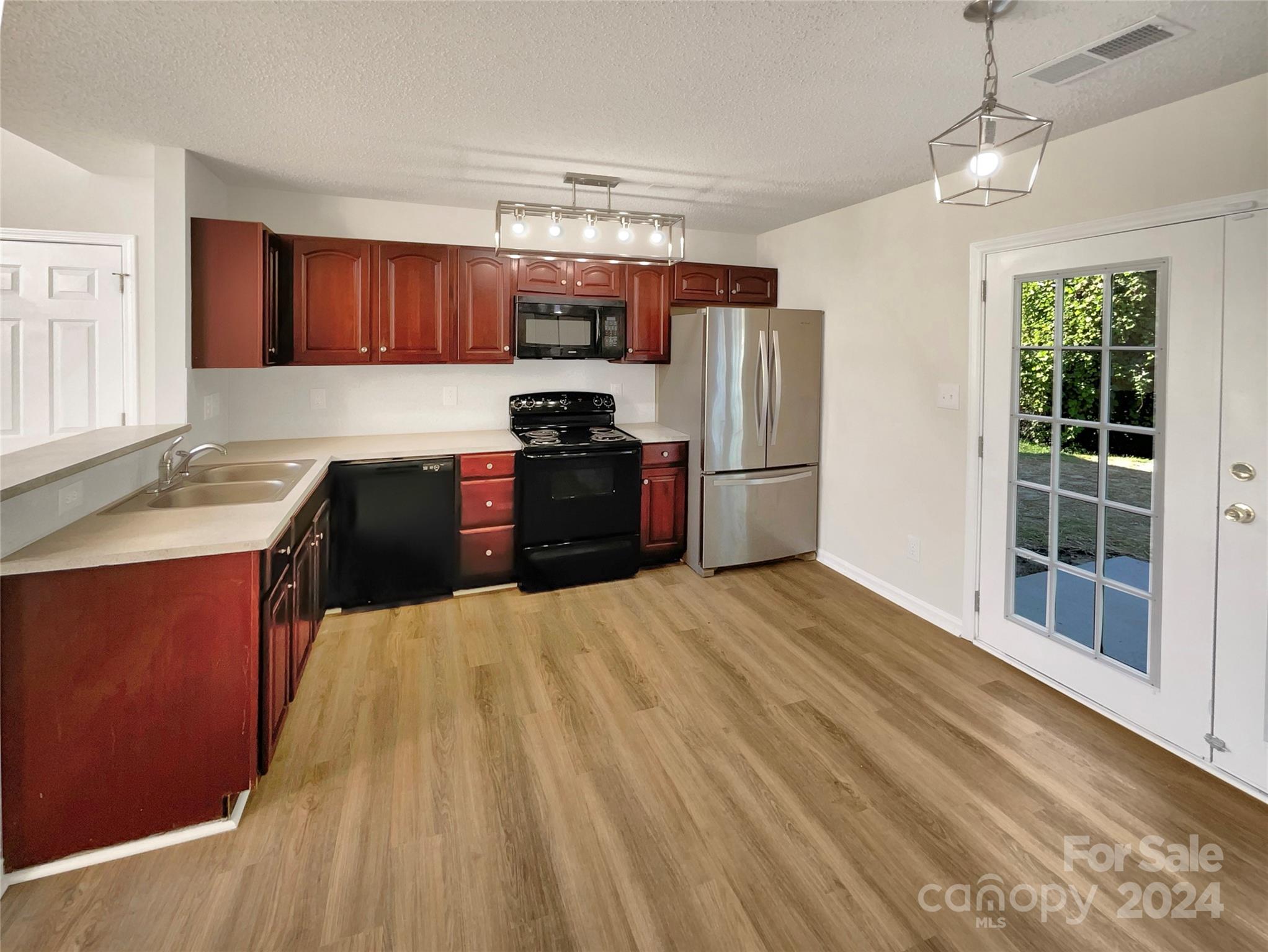 709 Raindrops Road Gastonia, NC 28054 - Photo 2 of 20 Gallery Image 2