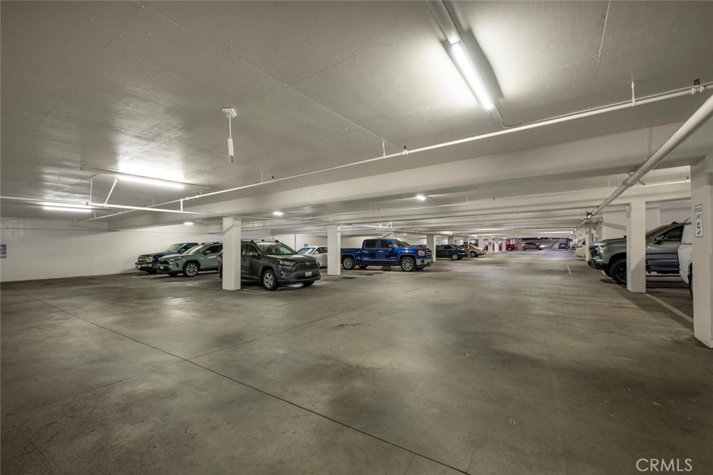 525 East Seaside Way, Unit 904 Long Beach, CA 90802 - Photo 52 of 58 a view of a garage with a garage