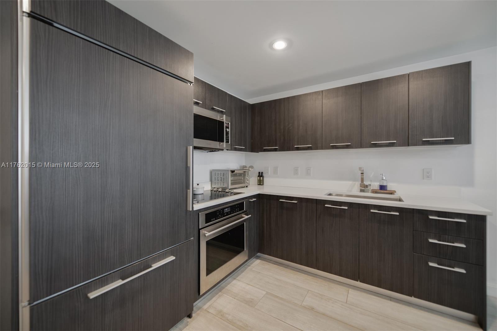 45 Southwest 9th Street, Unit 1107 Miami, FL 33130 - Photo 11 of 51