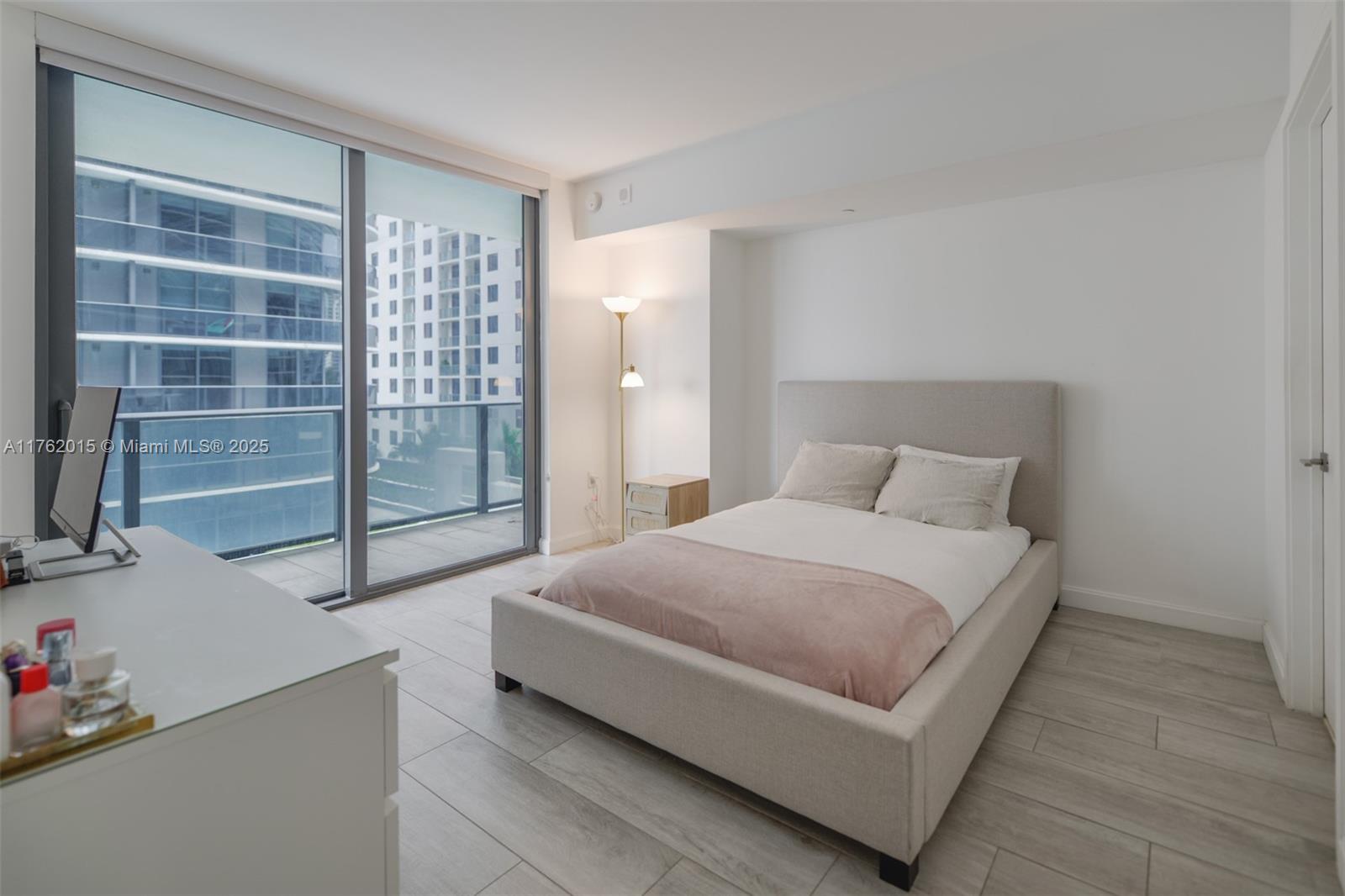 45 Southwest 9th Street, Unit 1107 Miami, FL 33130 - Photo 13 of 51