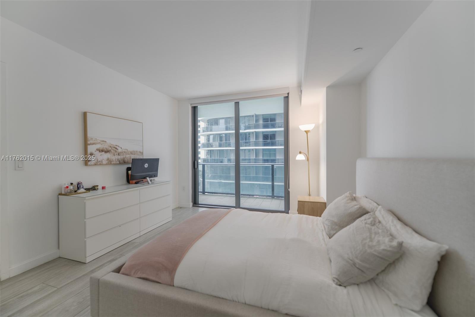 45 Southwest 9th Street, Unit 1107 Miami, FL 33130 - Photo 14 of 51