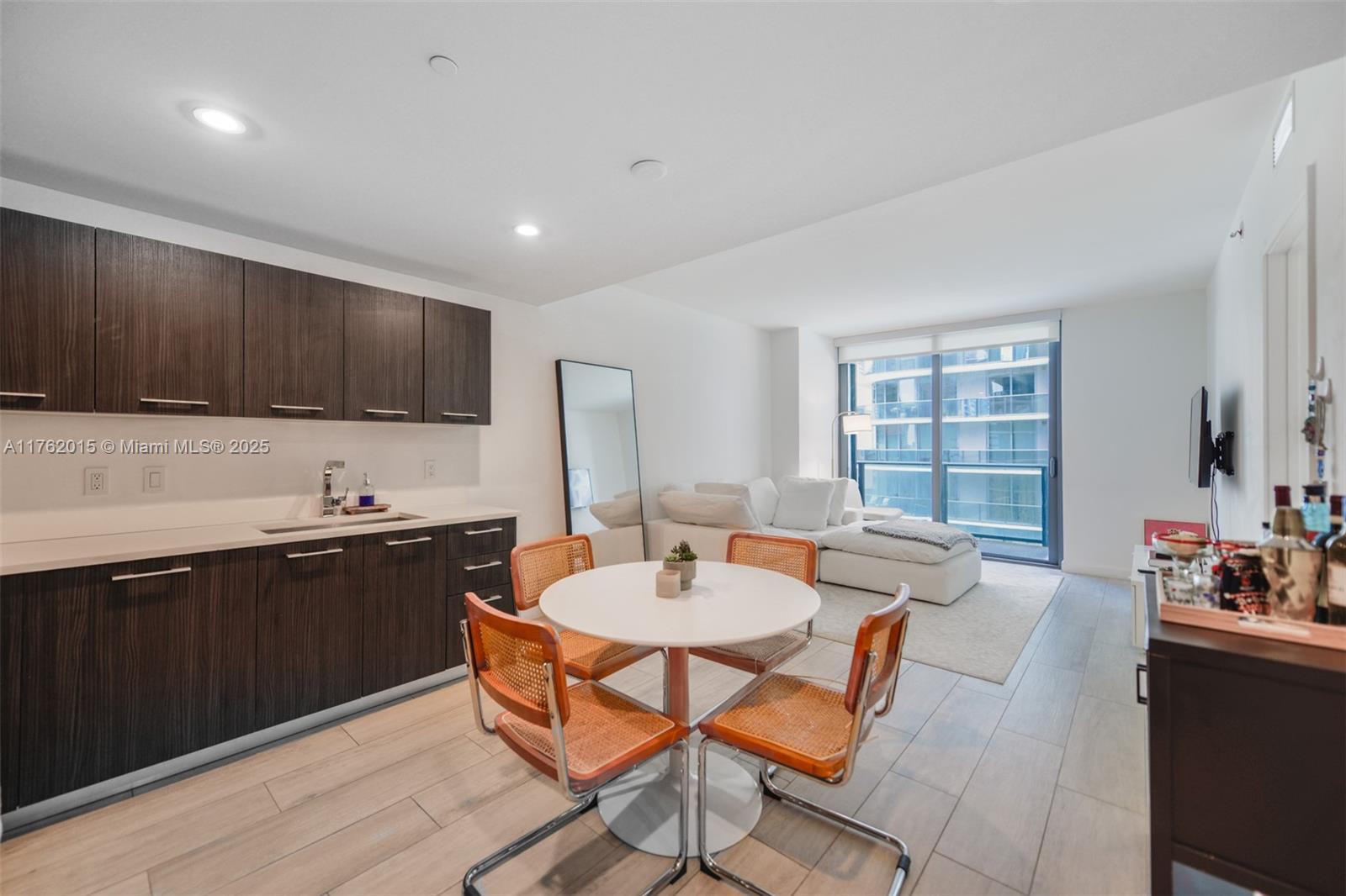 45 Southwest 9th Street, Unit 1107 Miami, FL 33130 - Photo 2 of 51