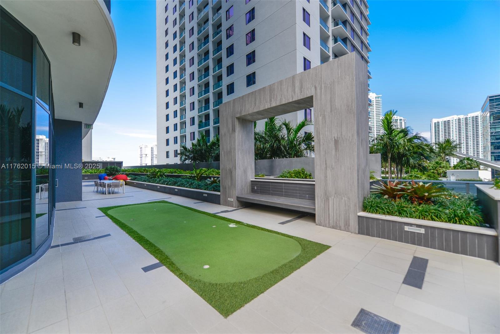 45 Southwest 9th Street, Unit 1107 Miami, FL 33130 - Photo 35 of 51