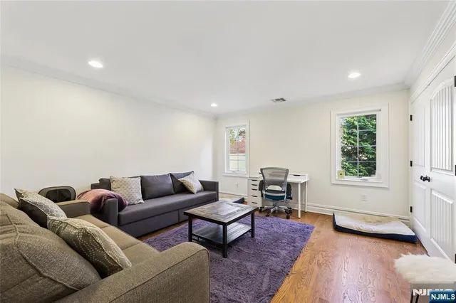 $2,200,000 | 53 Hamilton Place, Tenafly, NJ 07670