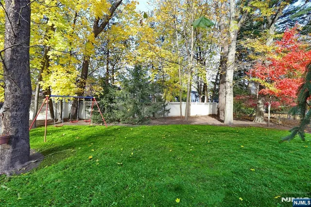 $2,200,000 | 53 Hamilton Place, Tenafly, NJ 07670