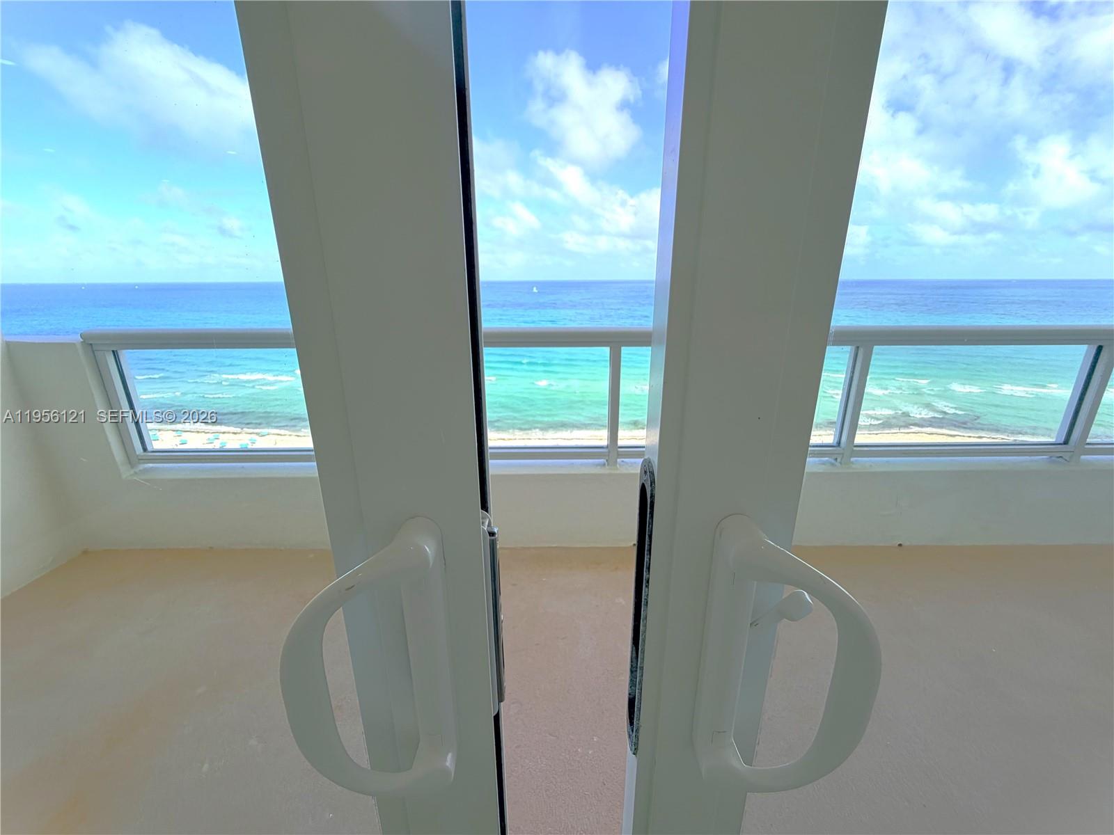 5601 Collins Avenue, Unit PH2 Miami Beach, FL 33140 - Photo 4 of 28